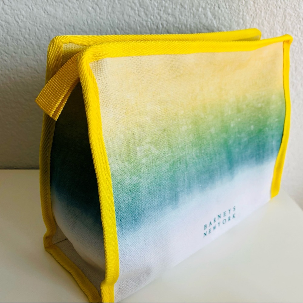 Hair care 6 pieces worth $100+ free makeup bag - Picture 8 of 9